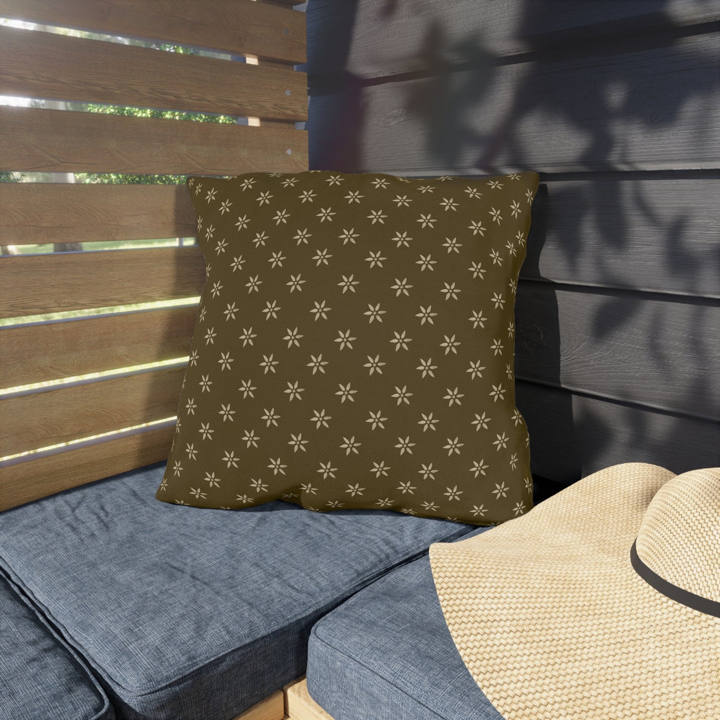 Cozy Outdoor Pillows with Floral Pattern - Perfect for Patios & Picnics
