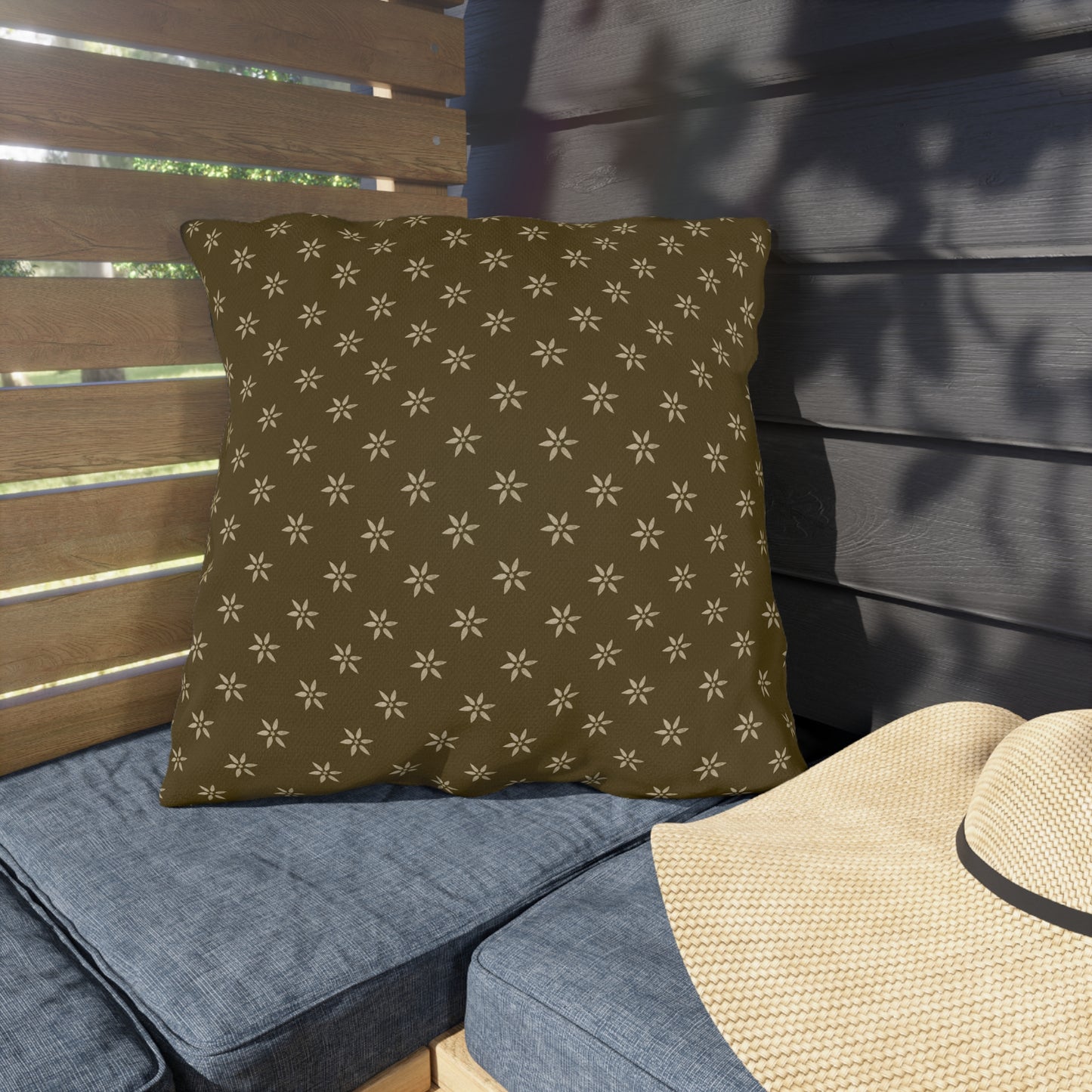 Cozy Outdoor Pillows with Floral Pattern - Perfect for Patios & Picnics